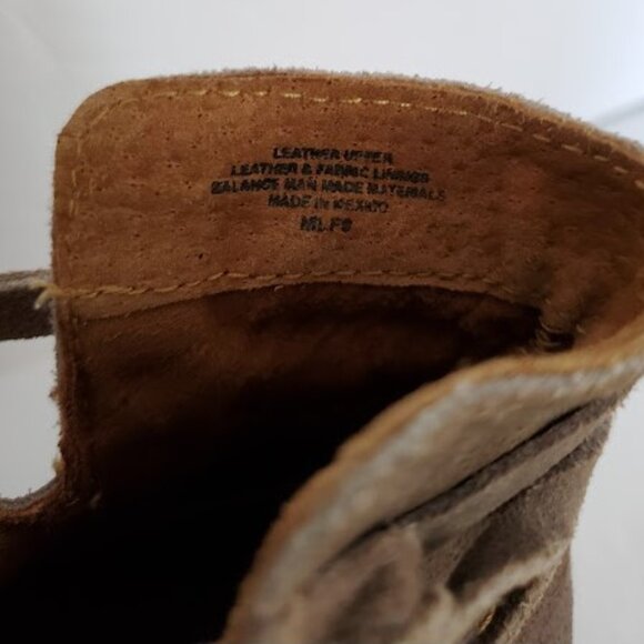 Born Tarkiln Brown Distressed Leather Ankle Boots with Accent Lacing - Size 9.5 - Picture 10 of 11